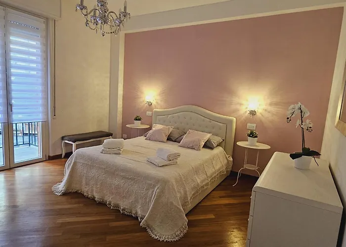 Queen Chic 2 Апартаменты Специя